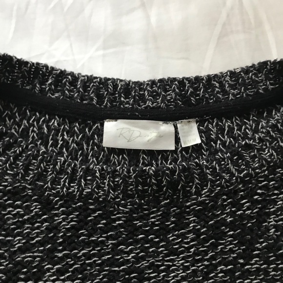 OCT 10 CLOSET CLOSING RD Style Crewneck Sweater - Picture 3 of 4